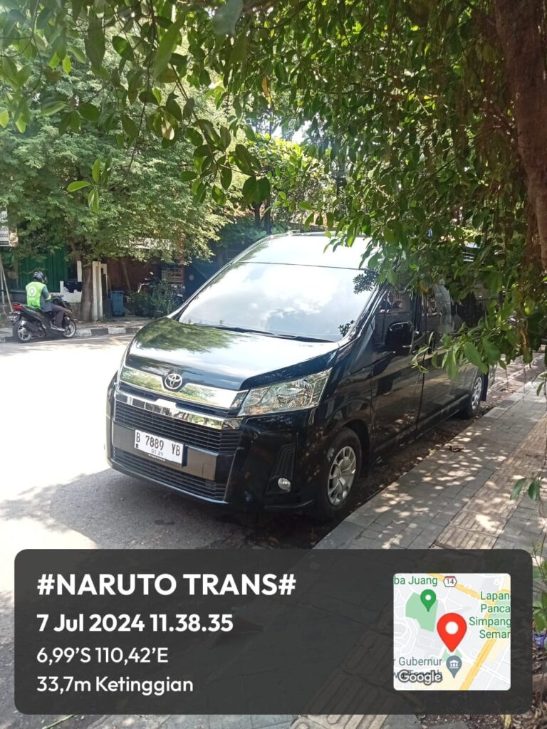 Photo: HiAce Premio Luxury VIP 10 seats
